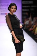Model walk the ramp for Komal Sood, Pernia Qureshi show at Lakme Fashion Week Day 2 on 4th Aug 2012 (167).JPG