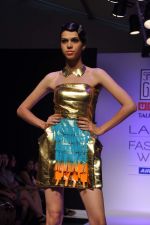 Model walk the ramp for Sanonya Garg Talent Box show at Lakme Fashion Week Day 2 on 4th Aug 2012 (29).JPG
