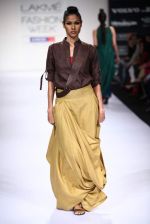 Model walk the ramp for Shift,Payal Khandwala,Roma Narsinghani show at Lakme Fashion Week Day 2 on 4th Aug 2012 (157).JPG