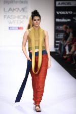 Model walk the ramp for Shift,Payal Khandwala,Roma Narsinghani show at Lakme Fashion Week Day 2 on 4th Aug 2012 (160).JPG