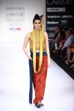 Model walk the ramp for Shift,Payal Khandwala,Roma Narsinghani show at Lakme Fashion Week Day 2 on 4th Aug 2012 (161).JPG