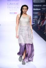 Model walk the ramp for Shift,Payal Khandwala,Roma Narsinghani show at Lakme Fashion Week Day 2 on 4th Aug 2012 (170).JPG