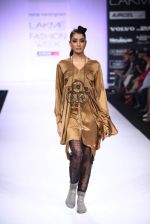 Model walk the ramp for Shift,Payal Khandwala,Roma Narsinghani show at Lakme Fashion Week Day 2 on 4th Aug 2012 (176).JPG