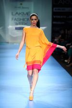 Model walk the ramp for Wendell Rodericks show at Lakme Fashion Week Day 2 on 4th Aug 2012 (48).JPG