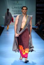 Model walk the ramp for Wendell Rodericks show at Lakme Fashion Week Day 2 on 4th Aug 2012 (52).JPG