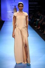 Model walk the ramp for Wendell Rodericks show at Lakme Fashion Week Day 2 on 4th Aug 2012 (55).JPG