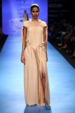 Model walk the ramp for Wendell Rodericks show at Lakme Fashion Week Day 2 on 4th Aug 2012 (56).JPG
