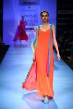 Model walk the ramp for Wendell Rodericks show at Lakme Fashion Week Day 2 on 4th Aug 2012 (77).JPG