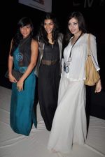 Shweta Salve,Anushka Manchanda at Lakme Fashion Week Day 2 on 4th Aug 2012_1 (41).JPG