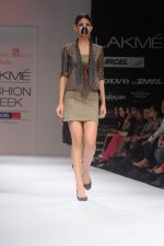 Model walk the ramp for Abhishek Dutta Shinde show at Lakme Fashion Week Day 4 on 6th Aug 2012 (29681076).JPG