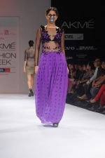 Model walk the ramp for Abhishek Dutta Shinde show at Lakme Fashion Week Day 4 on 6th Aug 2012 (29681077).JPG