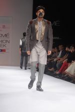 Model walk the ramp for Abhishek Dutta Shinde show at Lakme Fashion Week Day 4 on 6th Aug 2012 (29681083).JPG