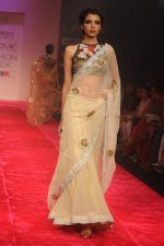 Model walk the ramp for Bhairavi Jaikishan show at Lakme Fashion Week Day 4 on 6th Aug 2012 (29681067).JPG