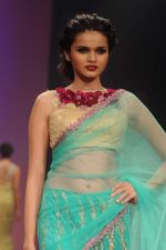 Model walk the ramp for Bhairavi Jaikishan show at Lakme Fashion Week Day 4 on 6th Aug 2012 (29681096).JPG