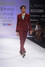 Model walk the ramp for Bodice show at Lakme Fashion Week 2012 Day 5 in Grand Hyatt on 7th Aug 2012 (53).JPG