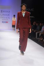 Model walk the ramp for Bodice show at Lakme Fashion Week 2012 Day 5 in Grand Hyatt on 7th Aug 2012 (54).JPG