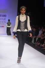 Model walk the ramp for Nupur Kanoi show at Lakme Fashion Week 2012 Day 5 in Grand Hyatt on 7th Aug 2012 (62).JPG