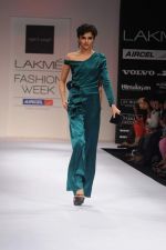 Model walk the ramp for Rajat Tangri show at Lakme Fashion Week 2012 Day 5 in Grand Hyatt on 7th Aug 2012 (31).JPG