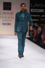 Model walk the ramp for Rajat Tangri show at Lakme Fashion Week 2012 Day 5 in Grand Hyatt on 7th Aug 2012 (43).JPG