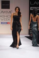 Model walk the ramp for Rajat Tangri show at Lakme Fashion Week 2012 Day 5 in Grand Hyatt on 7th Aug 2012 (50).JPG