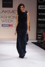 Model walk the ramp for Rajat Tangri show at Lakme Fashion Week 2012 Day 5 in Grand Hyatt on 7th Aug 2012 (54).JPG