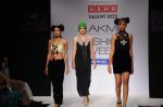 Model walk the ramp for Saurabh Kant Talent Box show at Lakme Fashion Week 2012 Day 5 in Grand Hyatt on 7th Aug 2012 (95).JPG