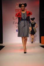 Model walk the ramp for Talent Box Kitch show at Lakme Fashion Week 2012 Day 5 in Grand Hyatt on 7th Aug 2012 (21).JPG