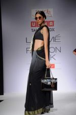 Model walk the ramp for talent box patola show at LFW 2012 Day 4 in Grand Hyatt on 6th Aug 2012 (29681171).JPG