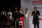 Model walk the ramp for talent box patola show at LFW 2012 Day 4 in Grand Hyatt on 6th Aug 2012 (29681197).JPG