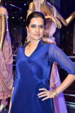 Sona Mohapatra at Tarun Tahiliani Couture Exposition in Mehboob on 7th Aug 2012 (207).JPG