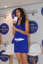 Anushka Sharma at Nivea press meet in Mumbai on 8th Aug 2012 (31).jpg