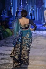 Model walk the ramp fo JJ Valaya Show at PCJ Delhi Couture Week day 1 on 8th Aug 2012  (10).JPG
