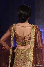 Model walk the ramp fo JJ Valaya Show at PCJ Delhi Couture Week day 1 on 8th Aug 2012  (15).JPG