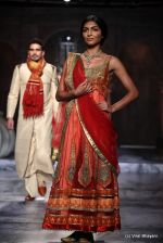 Model walk the ramp fo JJ Valaya Show at PCJ Delhi Couture Week day 1 on 8th Aug 2012  (66).JPG