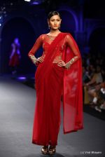 Model walk the ramp fo Varun Bahl Show at PCJ Delhi Couture Week day 1 on 8th Aug 2012 (240).JPG