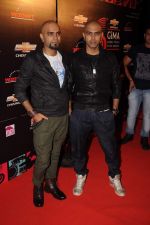 Raghu Ram,Rajiv Ram at Global Indian Music Awards Red Carpet in J W Marriott,Mumbai on 8th Aug 2012 (67).JPG