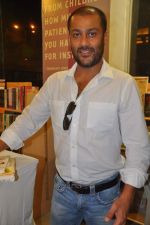 Abhishek Kapoor at Chetan Bhagat_s Book Launch - What Young India Wants in Crosswords, Kemps Corner on 9th Aug 2012 (62).JPG