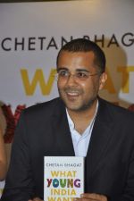 Chetan Bhagat at Chetan Bhagat_s Book Launch - What Young India Wants in Crosswords, Kemps Corner on 9th Aug 2012 (68).JPG