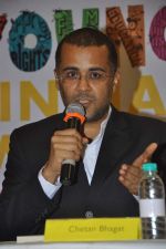 Chetan Bhagat at Chetan Bhagat_s Book Launch - What Young India Wants in Crosswords, Kemps Corner on 9th Aug 2012 (70).JPG
