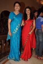 Keerti Nagpure,Aruna Irani on the sets of Parichay - Nayee Zindagi Kay Sapno Ka in Mumbai on 9th Aug 2012 (22).JPG