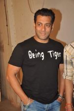Salman Khan interview for Ek Tha Tiger in Mumbai on 9th Aug 2012 (13).JPG