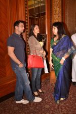 Isha Koppikar at the dinner and soul healing session hosted by Master Sha  in Mumbai on 9th Aug 2012 (66).JPG