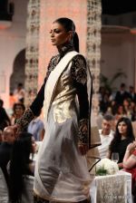 Model walk the ramp for Anamika Khanna show at PCJ Delhi Couture Week on 9th Aug 2012 (269).JPG