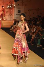 Model walk the ramp for Ashima Leena show at PCJ Delhi Couture Week on 9th Aug 2012 (103).JPG