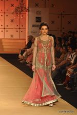 Model walk the ramp for Ashima Leena show at PCJ Delhi Couture Week on 9th Aug 2012 (96).JPG