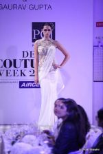 Model walk the ramp for Gaurav Gupta show at PCJ Delhi Couture Week on 9th Aug 2012 (122).JPG