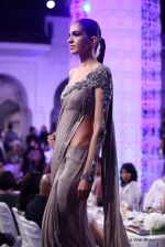 Model walk the ramp for Gaurav Gupta show at PCJ Delhi Couture Week on 9th Aug 2012 (143).JPG