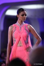 Model walk the ramp for Gaurav Gupta show at PCJ Delhi Couture Week on 9th Aug 2012 (151).JPG
