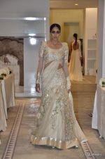 Model walk the ramp for Gaurav Gupta show at PCJ Delhi Couture Week on 9th Aug 2012 (24).JPG