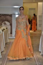 Model walk the ramp for Gaurav Gupta show at PCJ Delhi Couture Week on 9th Aug 2012 (60).JPG